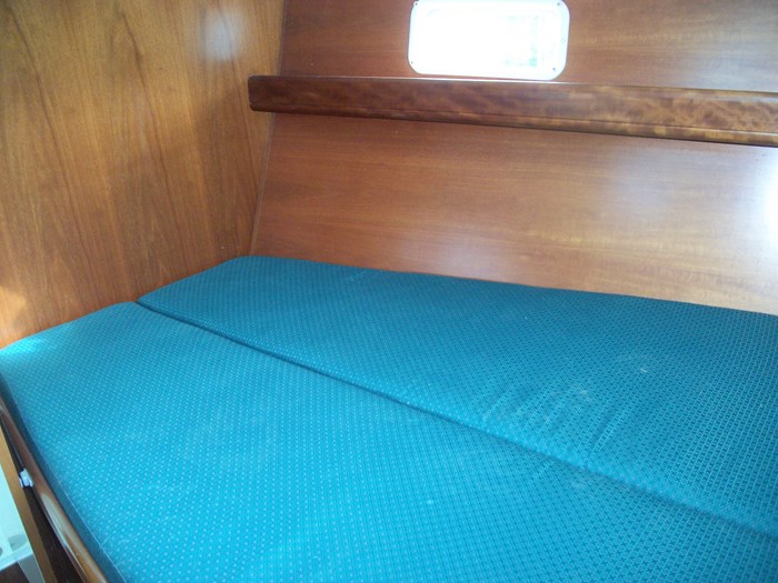 2001 Beneteau 411 Photo 5 sur 30