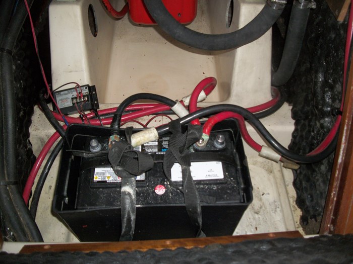 2001 Beneteau 411 Photo 7 sur 30