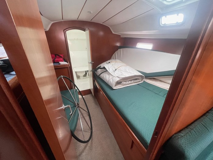 2001 Beneteau 411 Photo 13 sur 30