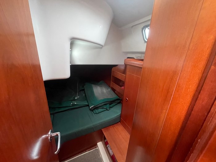 2001 Beneteau 411 Photo 14 sur 30