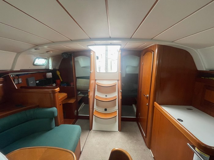 2001 Beneteau 411 Photo 15 sur 30
