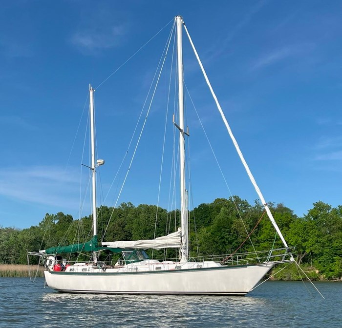 1986 Whitby 42 Ketch Photo 1 sur 46
