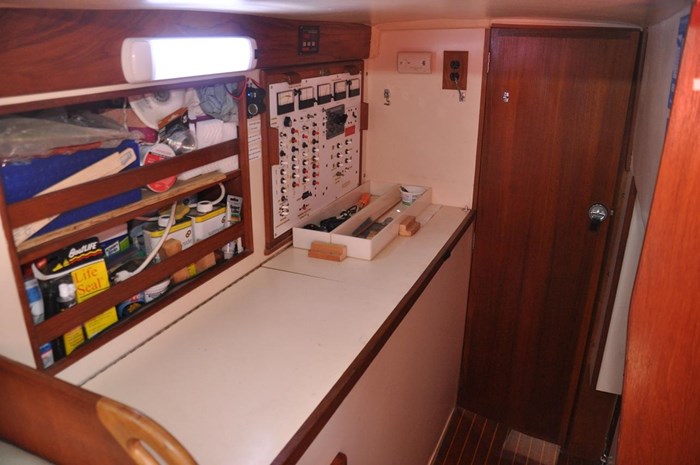 1986 Whitby 42 Ketch Photo 38 sur 46