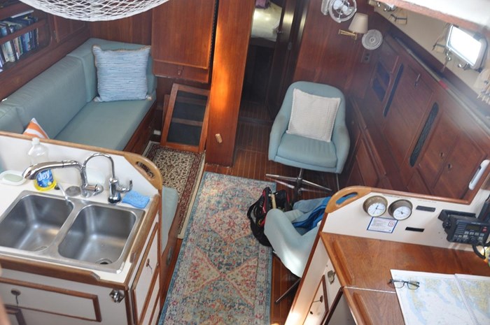 1986 Whitby 42 Ketch Photo 25 sur 46
