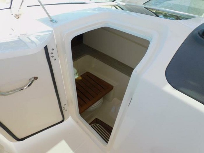 2016 Boston Whaler Photo 21 sur 27