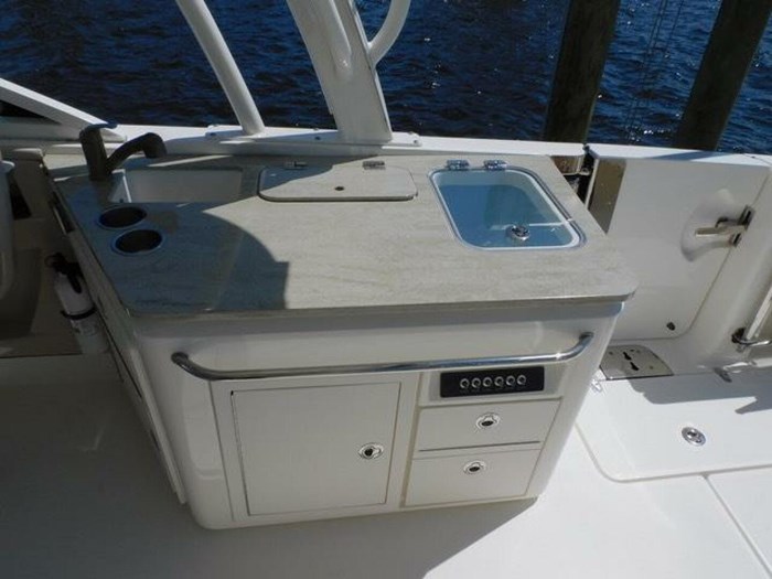 2016 Boston Whaler Photo 17 sur 27