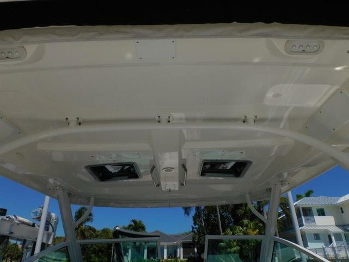 2016 Boston Whaler Photo 12 sur 27