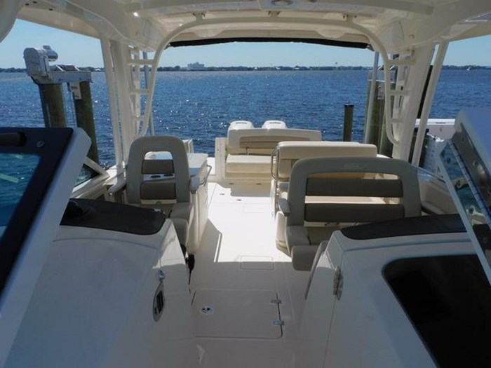 2016 Boston Whaler Photo 9 sur 27