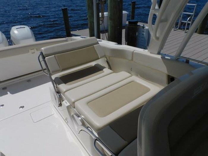2016 Boston Whaler Photo 14 sur 27