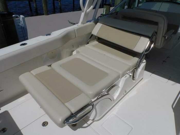 2016 Boston Whaler Photo 15 sur 27
