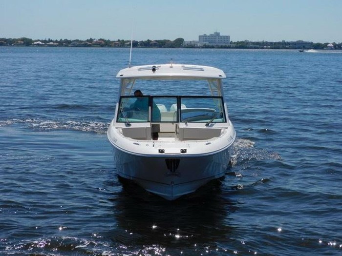 2016 Boston Whaler Photo 3 sur 27
