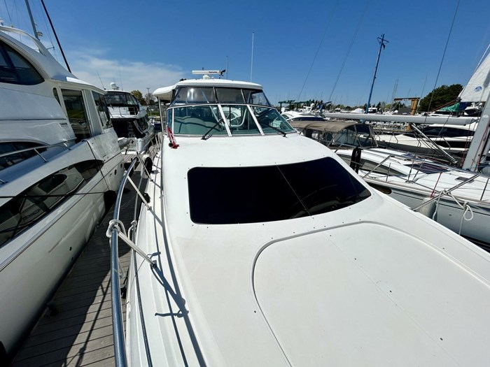 2005 Cruisers Yachts 455 Express Motor Yacht Photo 12 sur 58