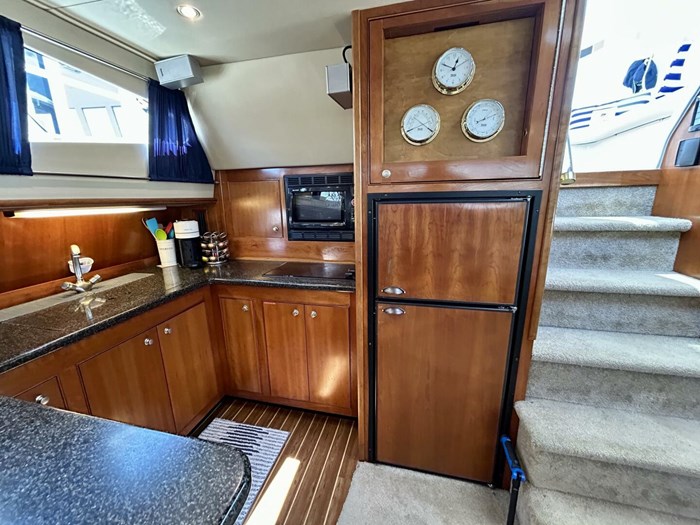 2005 Cruisers Yachts 455 Express Motor Yacht Photo 27 sur 58