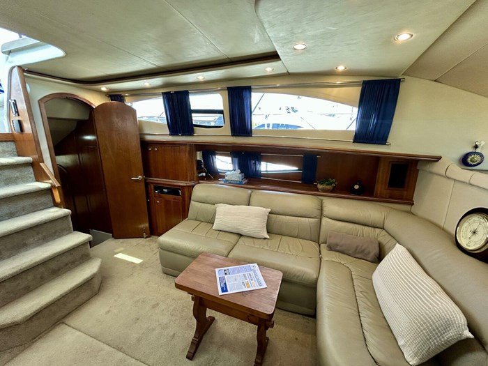 2005 Cruisers Yachts 455 Express Motor Yacht Photo 29 sur 58