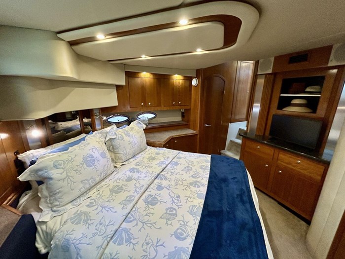 2005 Cruisers Yachts 455 Express Motor Yacht Photo 40 sur 58
