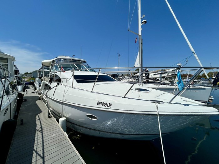 2005 Cruisers Yachts 455 Express Motor Yacht Photo 9 sur 58