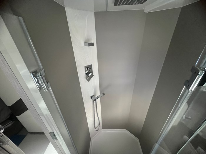 2025 Galeon 450 HTC Photo 41 sur 56
