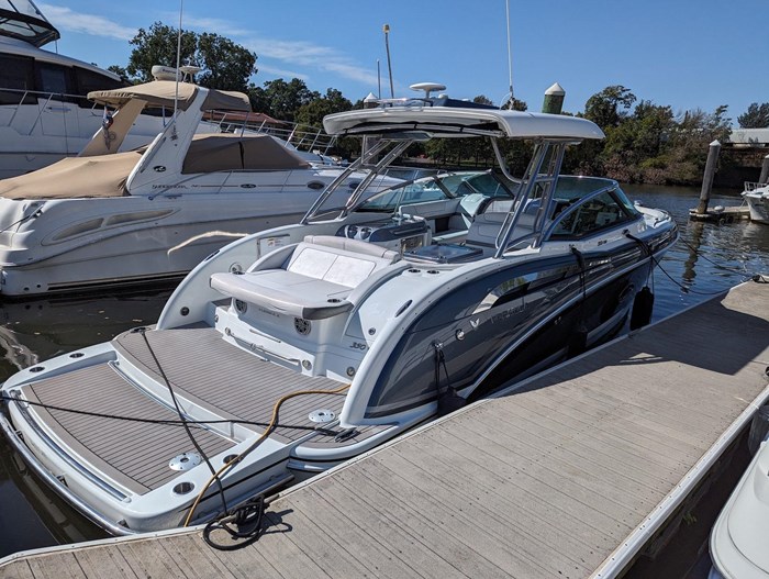 2015 Formula 350 Crossover Bowrider Photo 2 sur 37