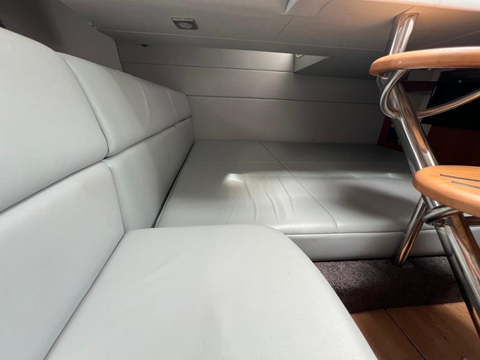 2015 Formula 350 Crossover Bowrider Photo 24 sur 37