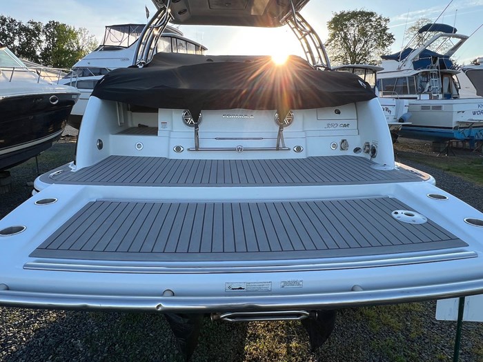 2015 Formula 350 Crossover Bowrider Photo 9 sur 37