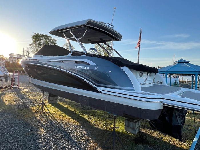 2015 Formula 350 Crossover Bowrider Photo 5 sur 37