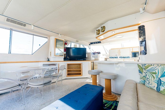 1995 Sea Ray 55 Sedan Bridge Photo 38 sur 59