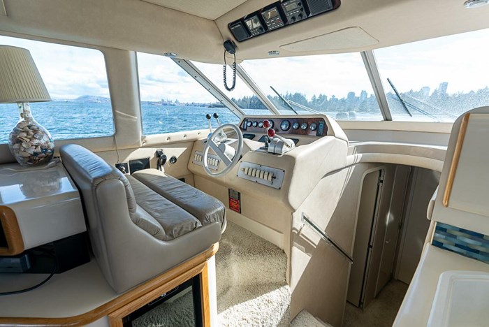1995 Sea Ray 55 Sedan Bridge Photo 40 sur 59