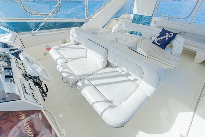 1995 Sea Ray 55 Sedan Bridge Photo 54 sur 59
