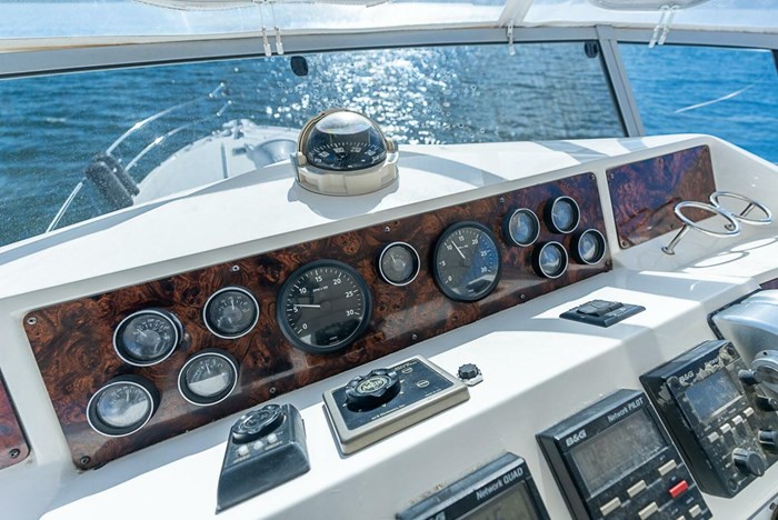 1995 Sea Ray 55 Sedan Bridge Photo 55 sur 59