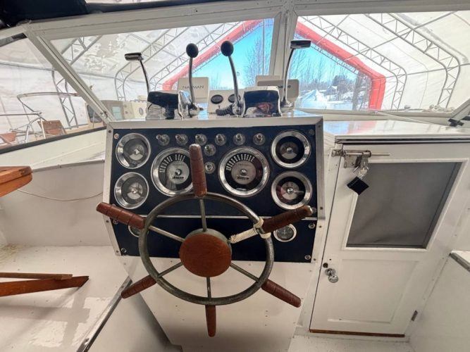 1966 Chris-Craft Cavalier Photo 10 of 19