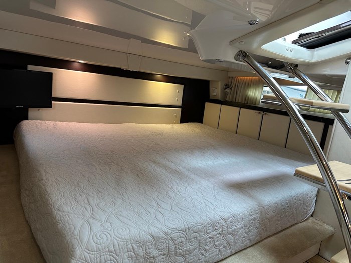 2015 Regal 32 Express Photo 21 sur 23