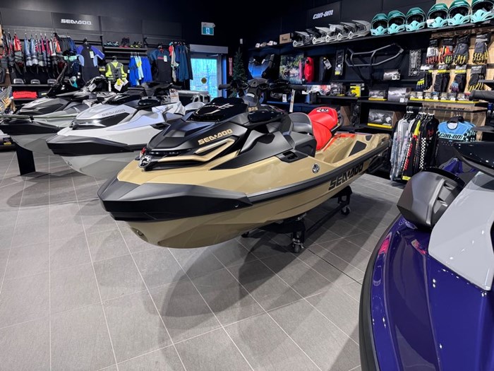 2025 Sea-Doo RXT-X 325 Photo 2 of 4