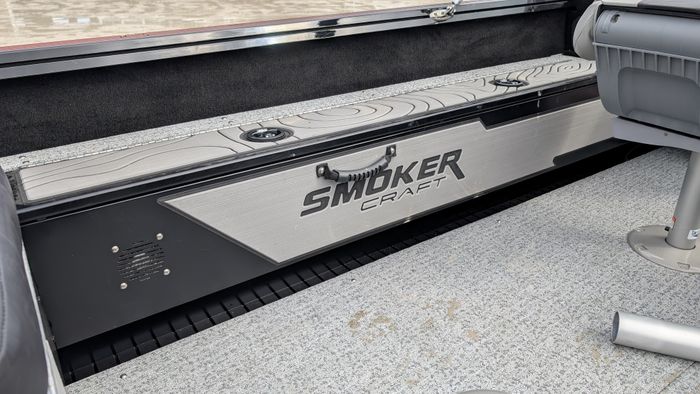 2025 Smoker Craft Adventure 188 DC Pro Contour Suzuki DF175 Photo 16 sur 32