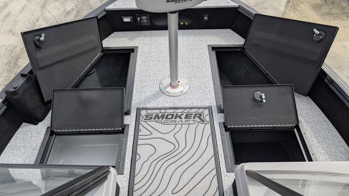 2025 Smoker Craft Adventure 188 DC Pro Contour Suzuki DF175 Photo 28 sur 32