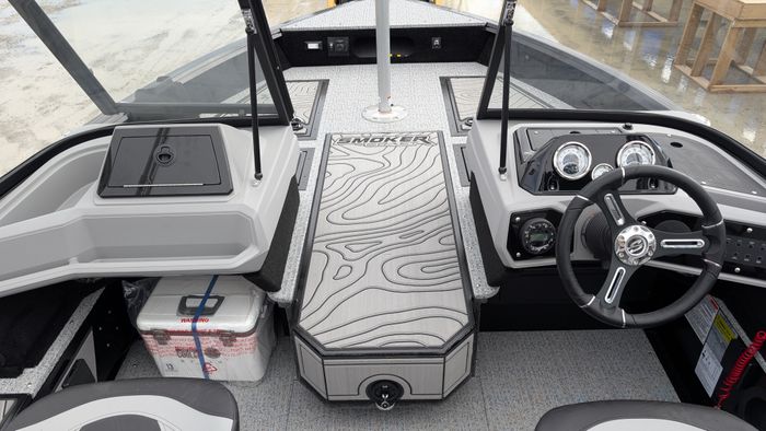 2025 Smoker Craft Adventure 188 DC Pro Contour Suzuki DF175 Photo 24 sur 32