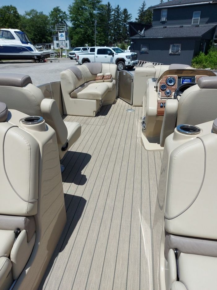 2017 Sylvan S-3 Photo 4 of 10