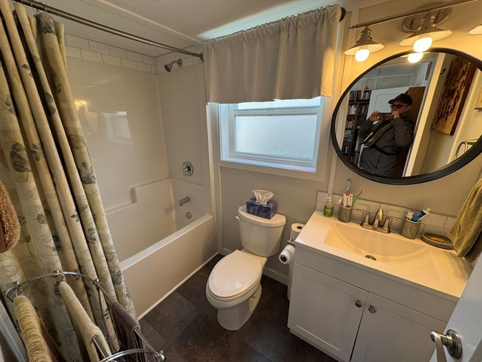 2020 Custom 1 Bedroom, 2 Bathroom Floathome Photo 30 sur 59