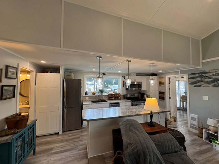 2020 Custom 1 Bedroom, 2 Bathroom Floathome Photo 11 sur 59