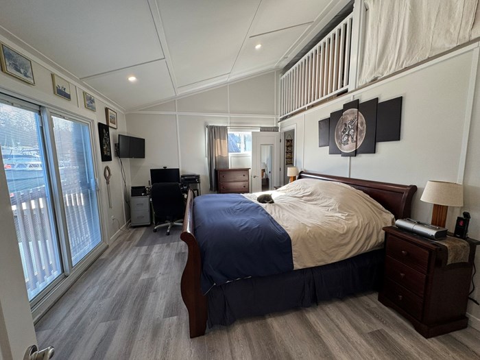 2020 Custom 1 Bedroom, 2 Bathroom Floathome Photo 23 sur 59