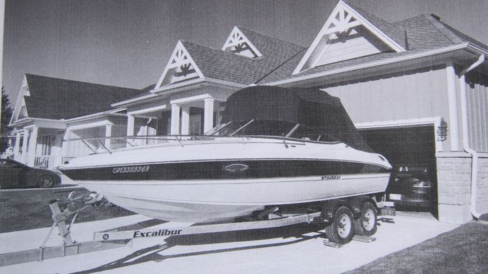 2012 stingray sport cuddy Photo 2 of 10