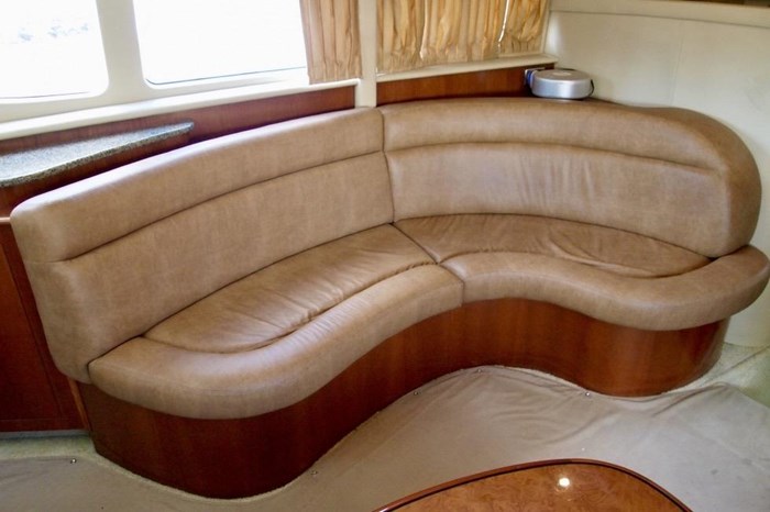 2005 Sea Ray 390 Motor Yacht Photo 19 sur 42