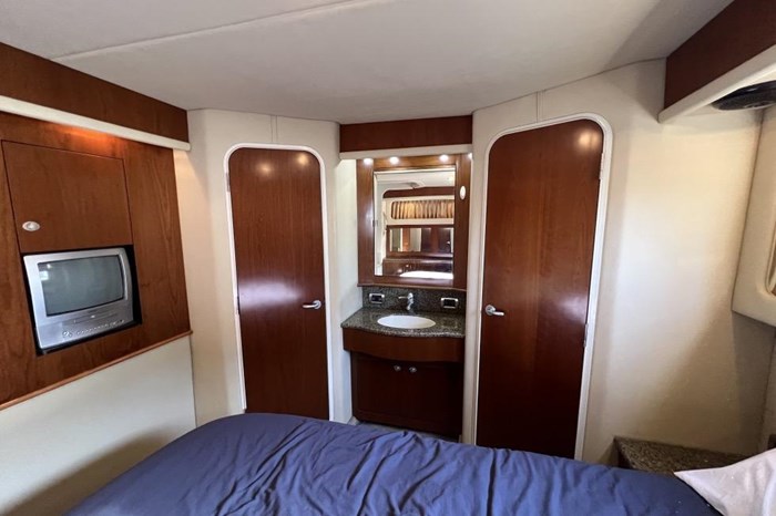 2005 Sea Ray 390 Motor Yacht Photo 28 sur 42