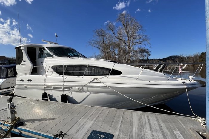 2005 Sea Ray 390 Motor Yacht Photo 4 sur 42
