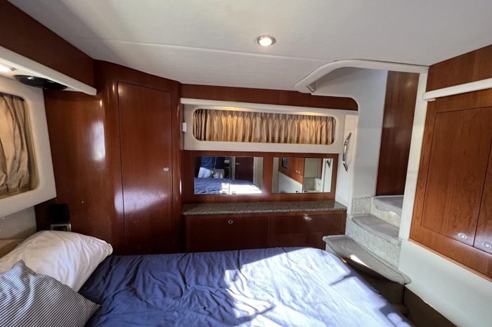 2005 Sea Ray 390 Motor Yacht Photo 30 sur 42