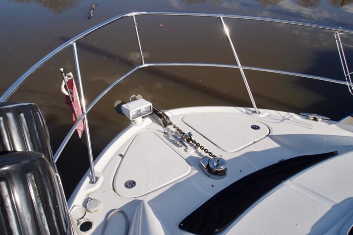2005 Sea Ray 390 Motor Yacht Photo 35 sur 42