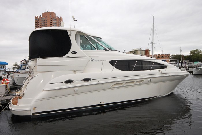 2005 Sea Ray 390 Motor Yacht Photo 2 sur 42