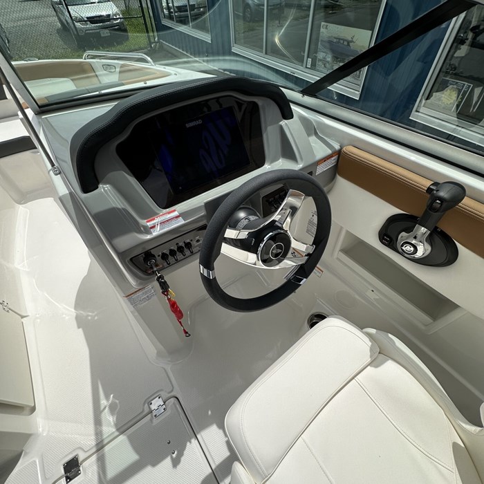 2025 CHAPARRAL 23 SSi Photo 15 sur 24