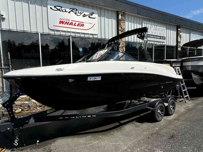 2022 Bayliner VR5 Photo 1 sur 12