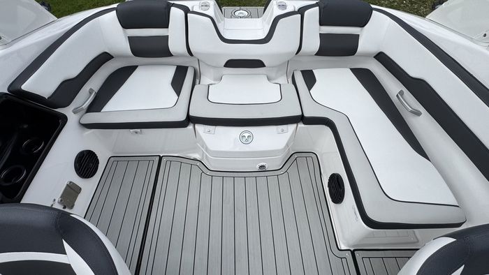 2025 Yamaha 195S Mist Grey Photo 7 of 8