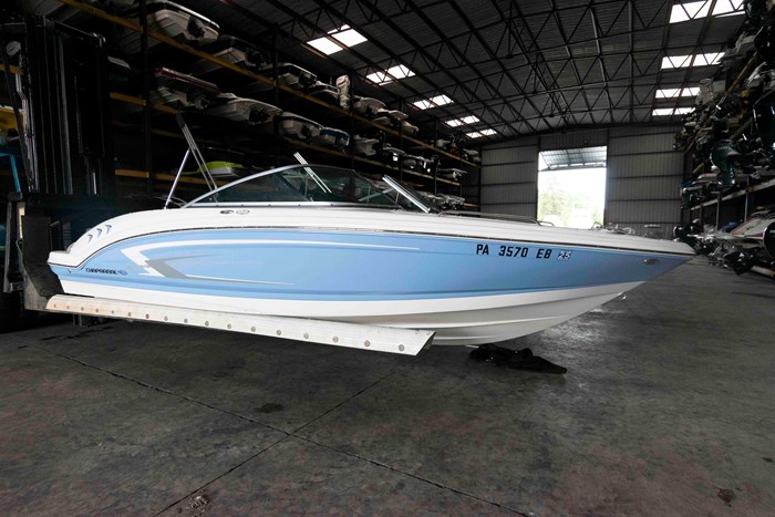 2022 Chaparral 23 SSi Photo 1 sur 15